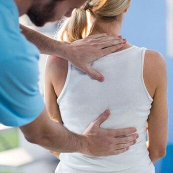 A postura adecuada como prevención da osteocondrose torácica